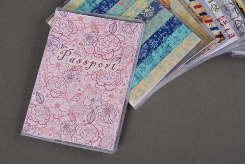 Étui passeport fait main Protection passeport rose motif floral Cadeau original - MADEheart.com