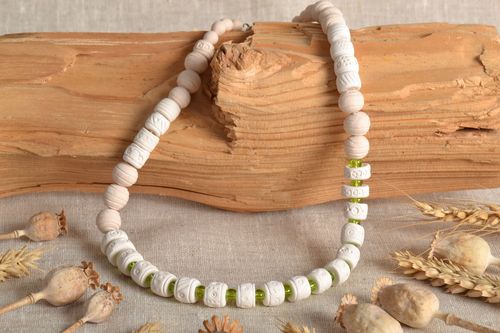 White clay beaded necklace - MADEheart.com