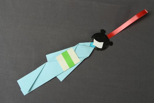 Marque-page en papier en forme de poupée japonaise Chiyogami ningyo - MADEheart.com