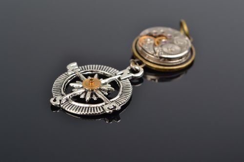Ciondolo in stile steampunk fatto a mano pendente originale accessori donna - MADEheart.com