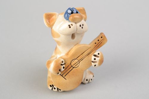 Handmade Ton Statuette Katze mit Gitarre  mit Glasur bemalt künstlerisch braun - MADEheart.com