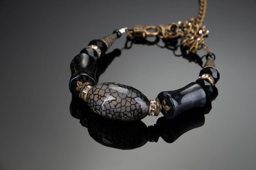 Bracelet fait main original en pierres - MADEheart.com