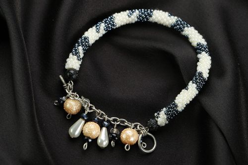 Bracelet fait main en perles de rocaille - MADEheart.com