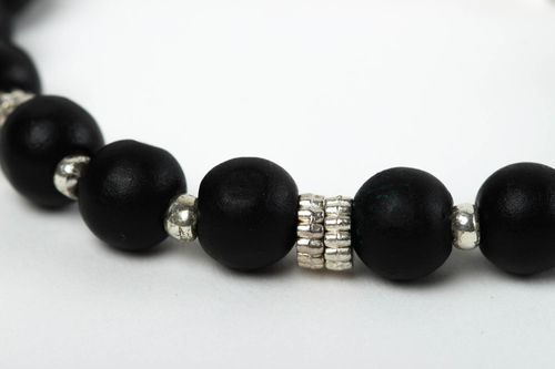 Bracelet noir Bijou fait main en perles de bois design élégant Cadeau femme - MADEheart.com