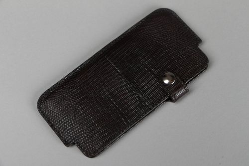 Caso para telefone móvel feito de couro genuíno - MADEheart.com