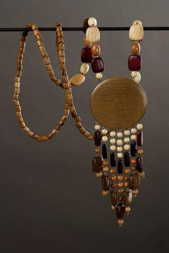 Wooden necklace in ethnic style - MADEheart.com