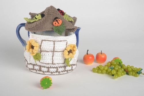Cubre teteras al crochet artesanal elemento decorativo regalo original Casita - MADEheart.com