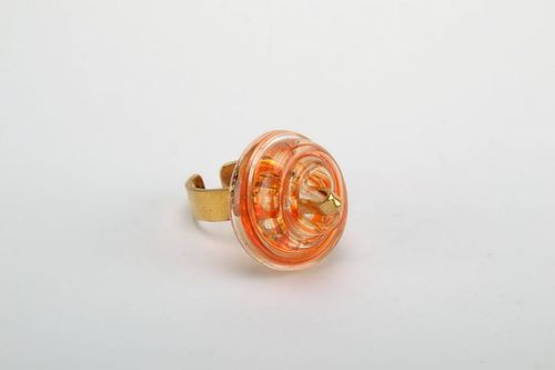 Seal ring made from glass and metal Coral - MADEheart.com