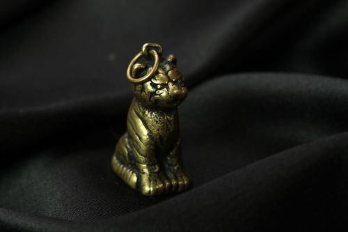 Bronze pendant Tiger - MADEheart.com