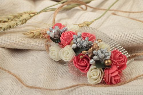Handmade Steckkamm mit Blumen Designer Haarspange für Frauen schmuckvoll - MADEheart.com