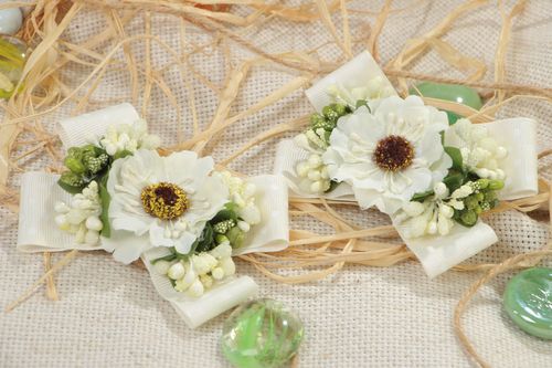 Weiße handgemachtes Haarklemmen Set mit Schleifen aus Ripsbändern 2 Stück für Mädchen - MADEheart.com