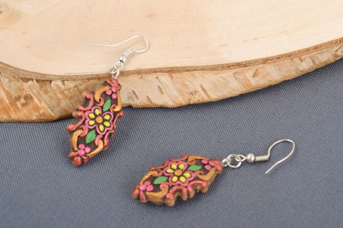 Handmade ceramic dangling earrings of unusual shape painted with acrylics - MADEheart.com