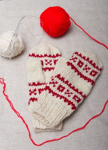 White woolen mittens with red ornament - MADEheart.com