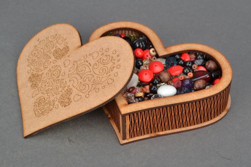 Heart-shaped jewelry box craft blank - MADEheart.com