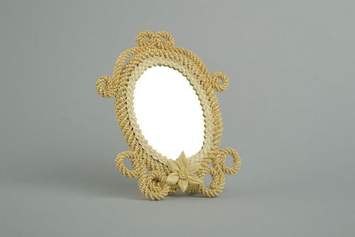 Espelho de palha em suporte - MADEheart.com