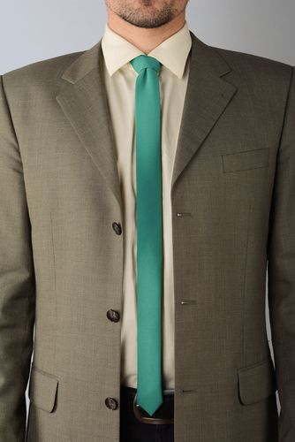 Cravate turquoise en gabardine faite main - MADEheart.com