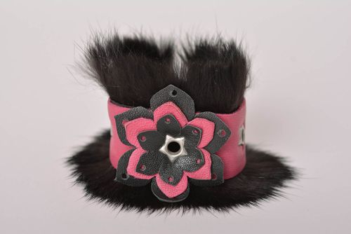 Handmade bracelet design accessories leather bracelet with fur unusual gift - MADEheart.com