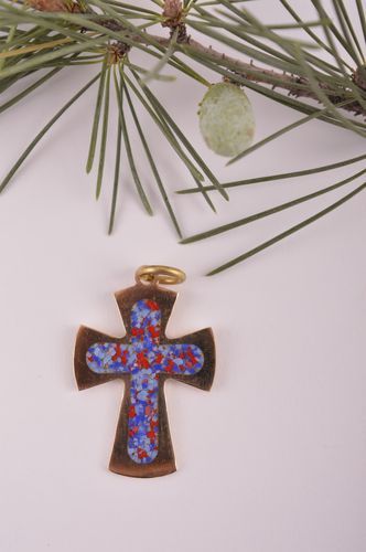 Крестик с камнями handmade подвеска на шею в виде креста украшение из латуни  - MADEheart.com
