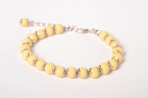 Bracelet pate polymere Bijou fait main jaune cadeau Accessoire femme design - MADEheart.com