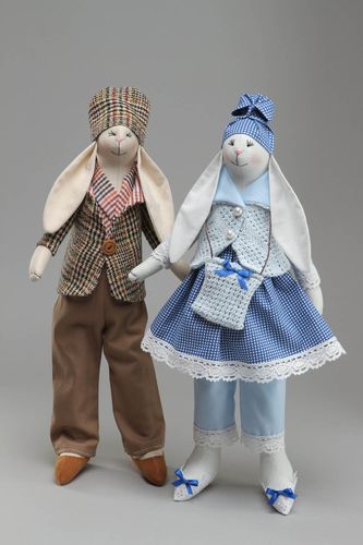 Jouets mous faits main en tissu Couple de lapins décor sympa pour intérieur - MADEheart.com