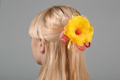 Grampo de cabelo flor de cetim - MADEheart.com