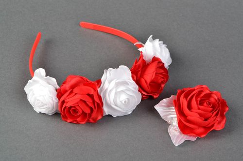 Serre-tête fleurs et broche originale rouge faits main accessoires femme - MADEheart.com
