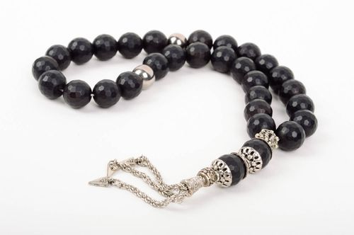 Mala Kette Halskette aus Stein handgemachter Schmuck schwarz mit Anhängern - MADEheart.com