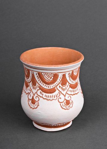 White and brown color clay decorative drinking cup without handle - MADEheart.com
