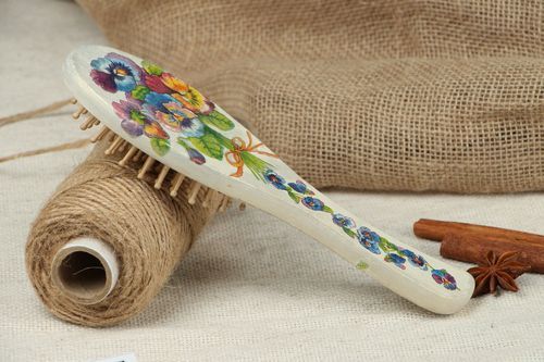 Escova de madeira para cabelo - MADEheart.com