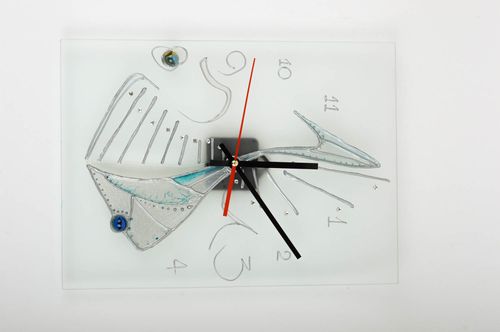 Beautiful handmade glass clock funky wall clock bedroom designs small gifts - MADEheart.com