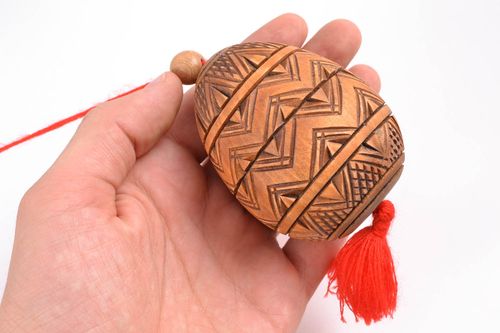 Handmade Easter egg wooden gifts home decor wooden egg wall hanging Easter gifts - MADEheart.com