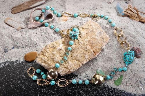 Beads made of turquoise - MADEheart.com