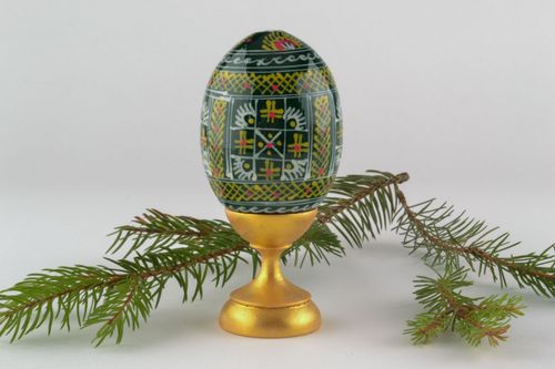 Painted Easter Egg - MADEheart.com