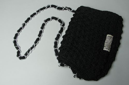 Женская вязаная сумка на плечо черная - MADEheart.com