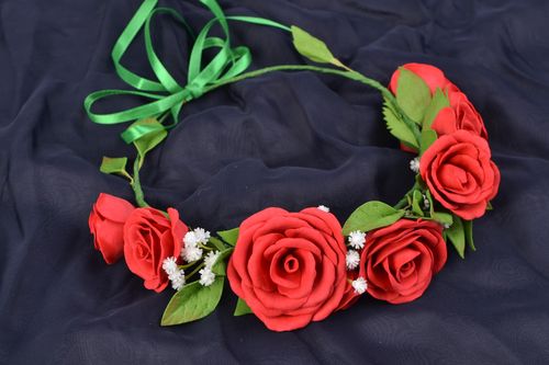 Corona para el pelo artesanal de boda de rosas vistosa  - MADEheart.com