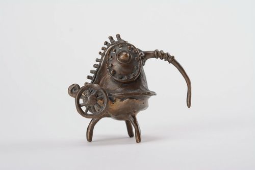 Estatueta decorativa pulga mecânica - MADEheart.com