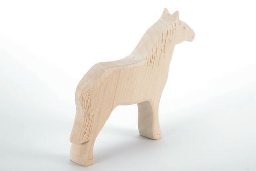 Figurine en bois dérable faite main Cheval - MADEheart.com
