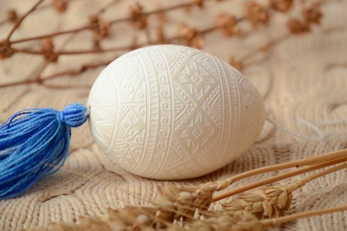 Huevo de Pascua en técnica de corrosión con vinagre - MADEheart.com
