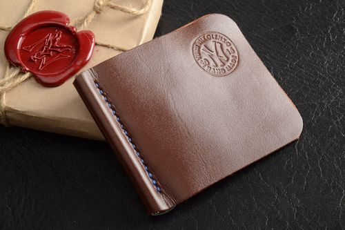 Handgemachte Geldbörse aus Leder mit zwei Abteilungen braun originell schön - MADEheart.com