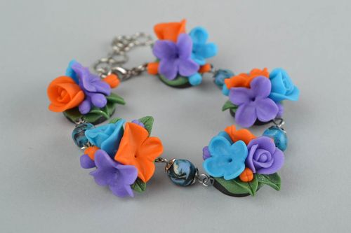 Handmade stylish wrist bracelet with flowers made of polymer clay on metal chain - MADEheart.com