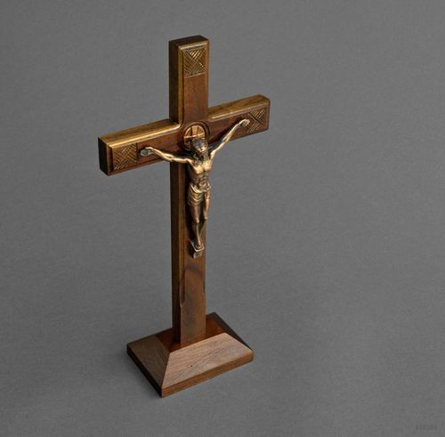 Cruz católica de madeira - MADEheart.com