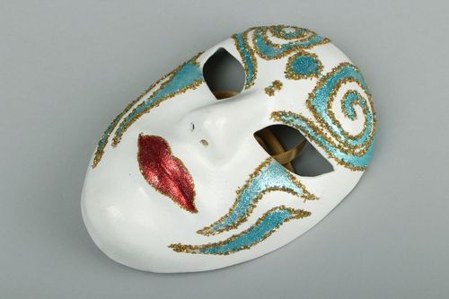 Máscara feita de papel machê Senhora veneziana - MADEheart.com