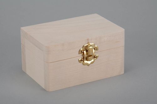 Boîte à décorer réalisée de bois pour création - MADEheart.com