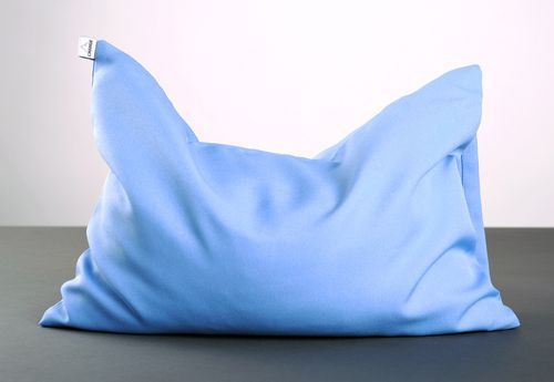 Almofada azul ortopédica para yoga preenchida com casca de trigo-sarraceno - MADEheart.com