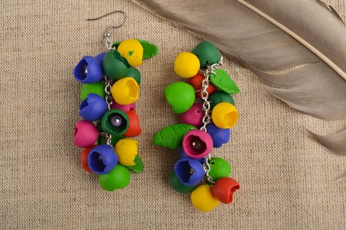 Boucles doreilles pendantes Bijou fait main multicolores Cadeau femme fleurs - MADEheart.com