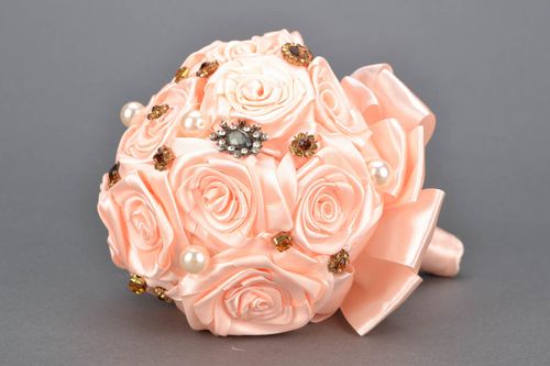 Wedding bouquet made of satin ribbons - MADEheart.com