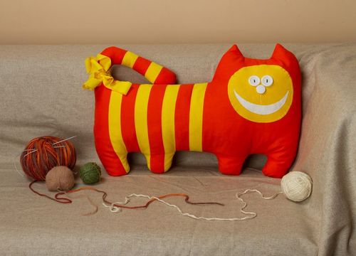 brinquedo travesseiro Gato Laranja - MADEheart.com