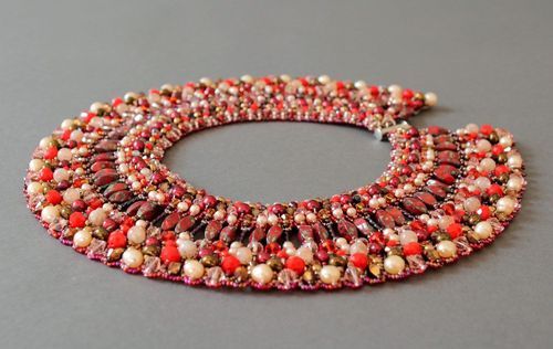 Necklace Made of Beads and Pearls Nefertiti - MADEheart.com