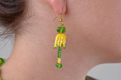 Boucles oreilles pendantes Bijou fait main Cadeau pour femme vert jaune Fleurs - MADEheart.com