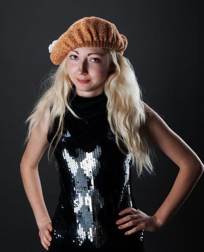 Berretto a maglia fatto a mano Berretto per donna marrone  Cappelli berretti - MADEheart.com